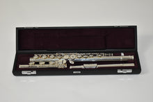 Load image into Gallery viewer, Yamaha YFL-362 Flute
