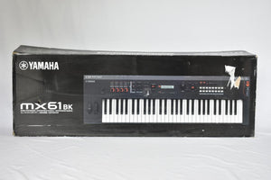 Yamaha MX61B Synthesizer
